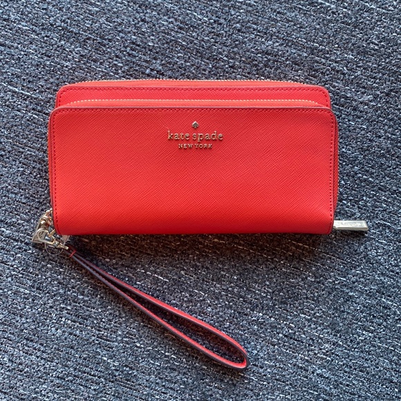 kate spade Handbags - Kate Spade Large Carry Wristlet